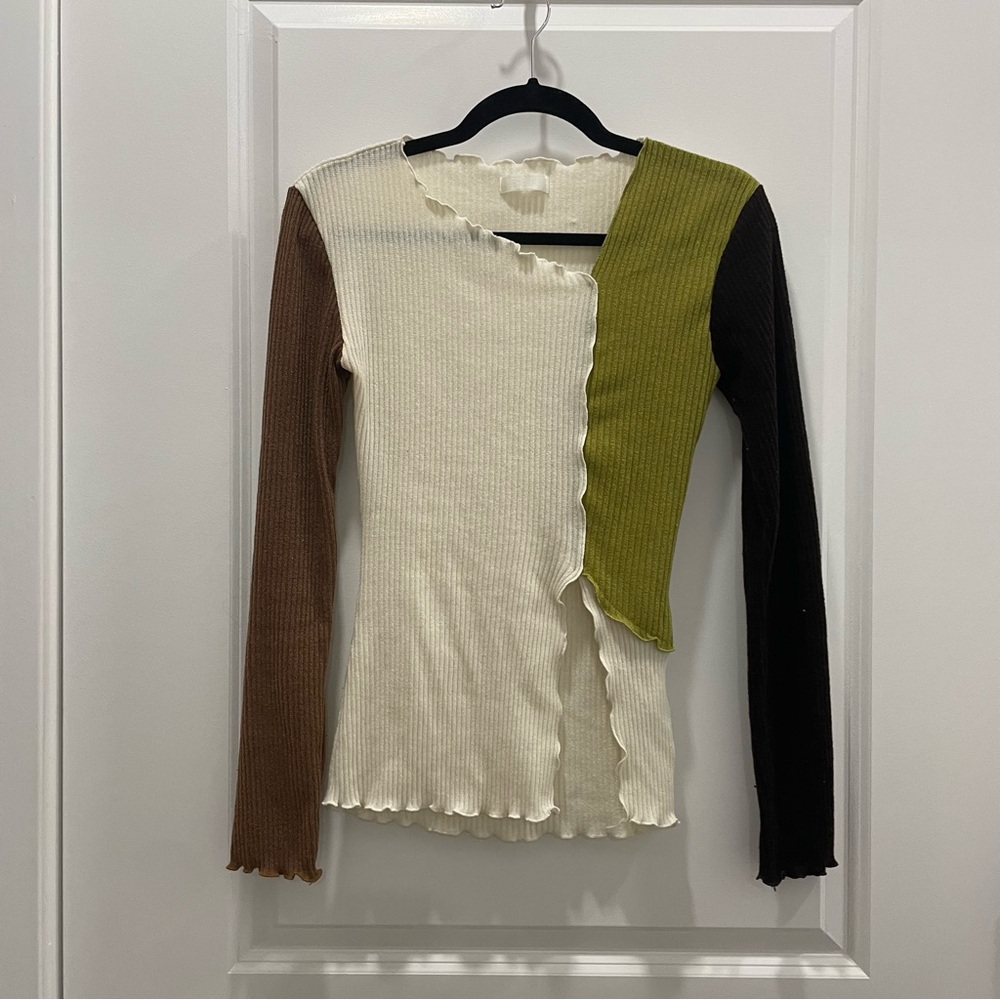 Sllow Garments Colorblock Long Sleeve Asymmetrical Top